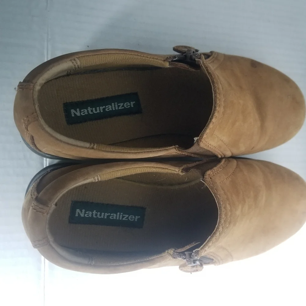 NATURALIZER WOMEN'S LEATHER LOAFERS SIZE 7